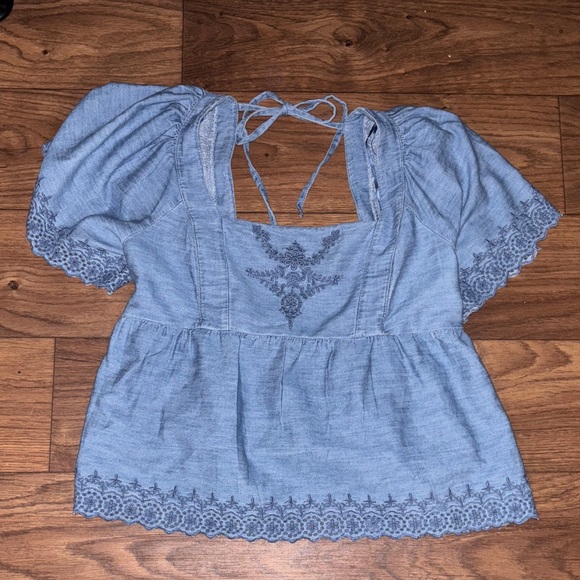 Old Navy Light Blue Embroidered Blouse - Picture 1 of 7
